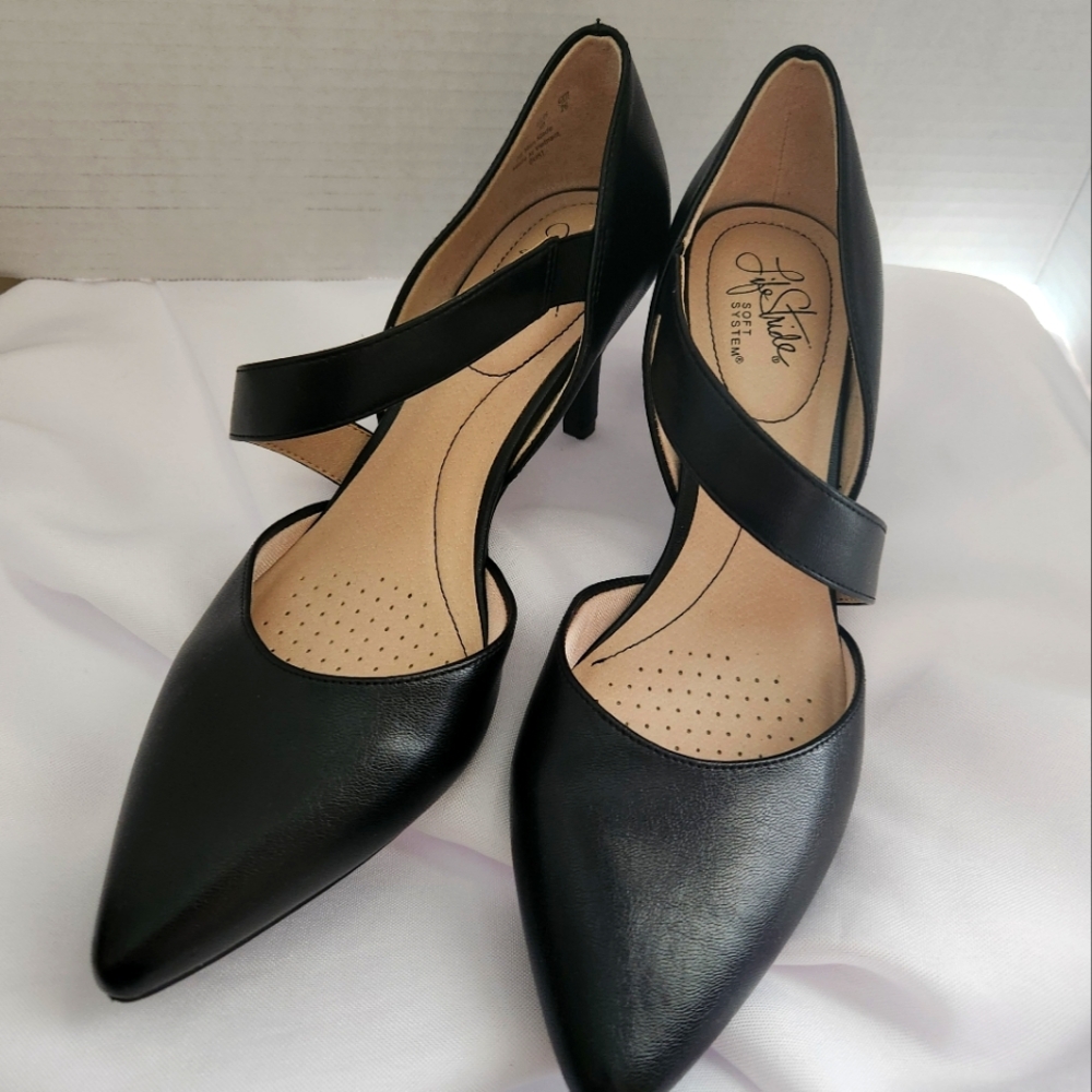 Life Stride Cross Over Strap Heels Size 9